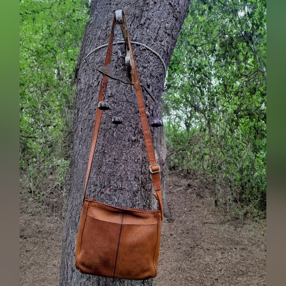 Duluth Trading Lifetime Leather Pebbled Crossbody Sling Purse